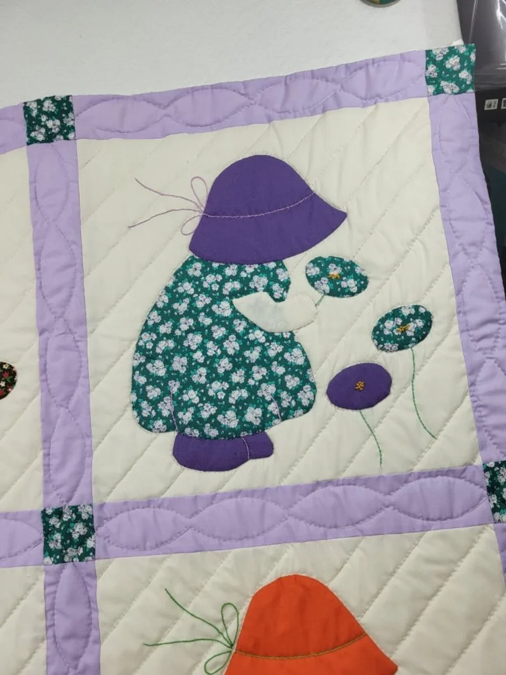 Vintage sun bonnet Sue Quilted wall hang Homemade machine sewn Hanger is loose